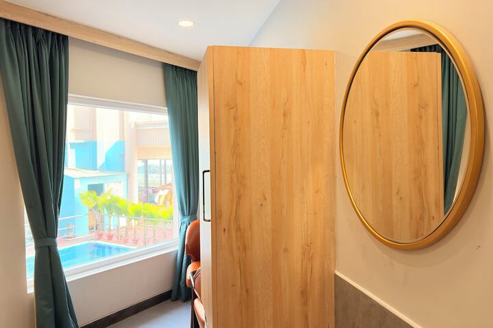 Room 18 of 154