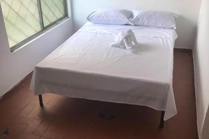Room 12 of 40