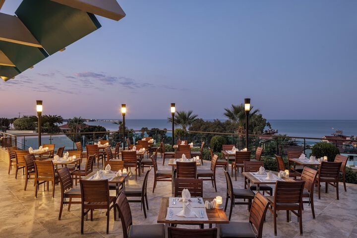 Dining 77 of 152