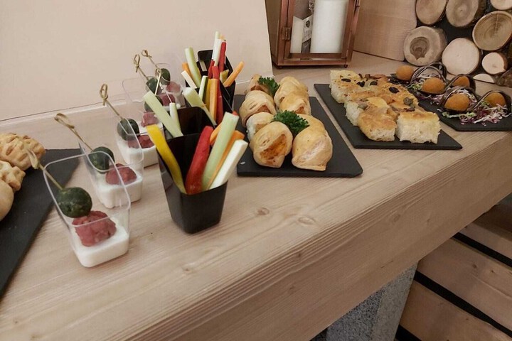 Dining 11 of 26