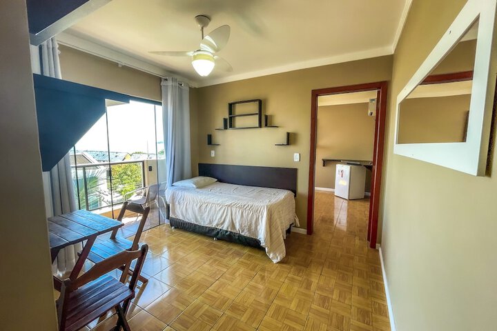 Room 18 of 116