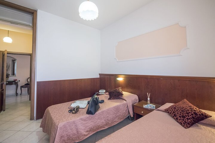Room 15 of 54