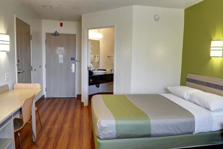 Room 7 of 29