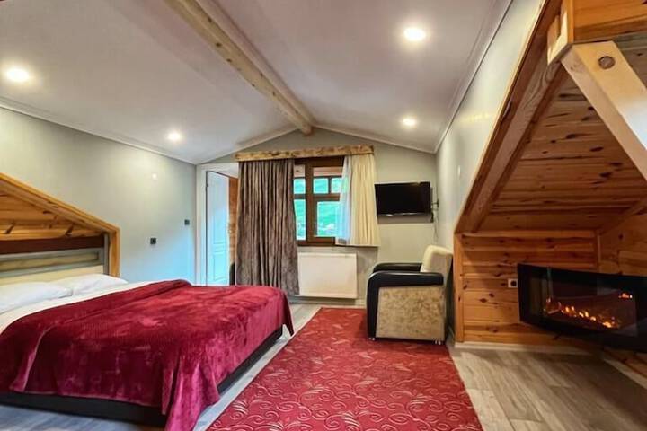Room 2 of 36