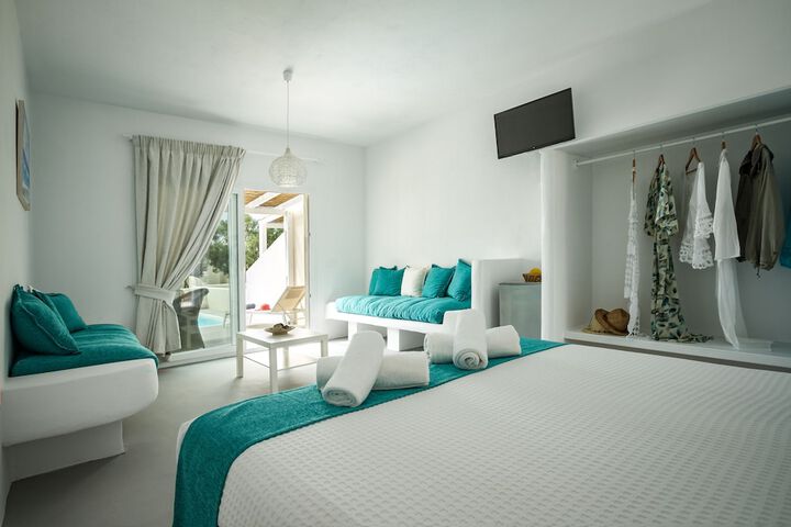 Room 4 of 110