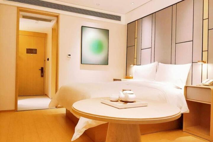 General 8 of 22