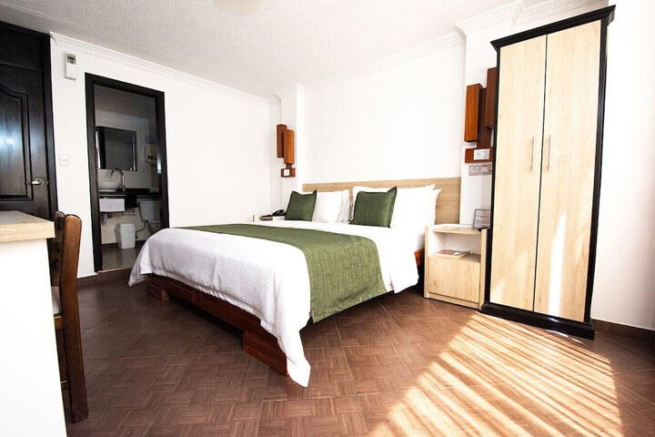 Room 28 of 34