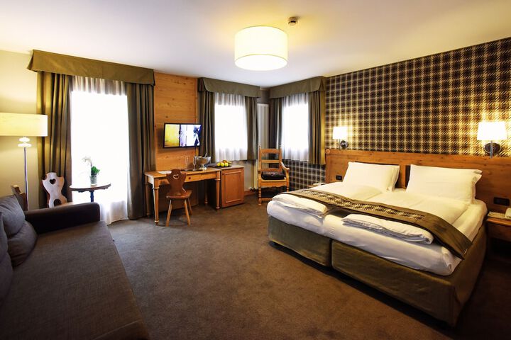 Room 21 of 48