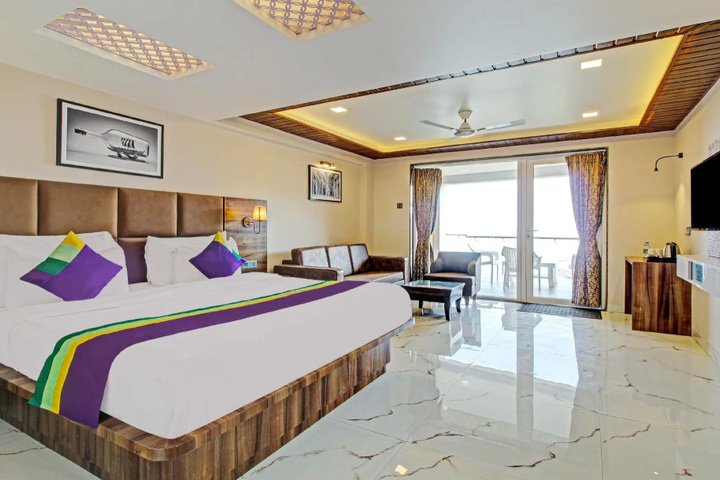 Room 3 of 17