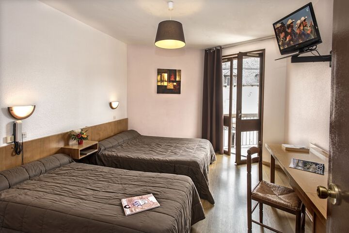 Room 4 of 30