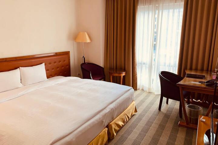 Room 14 of 29