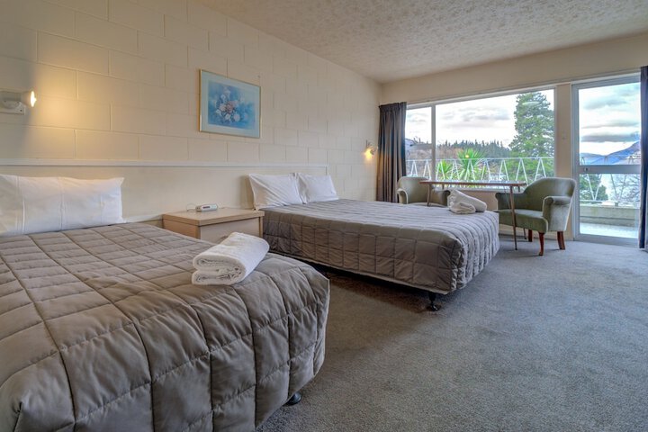 Room 8 of 31