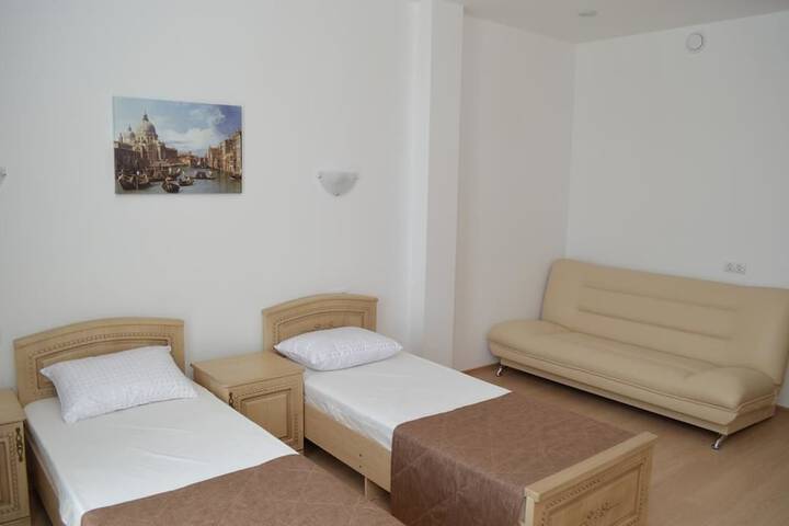 Room 2 of 53