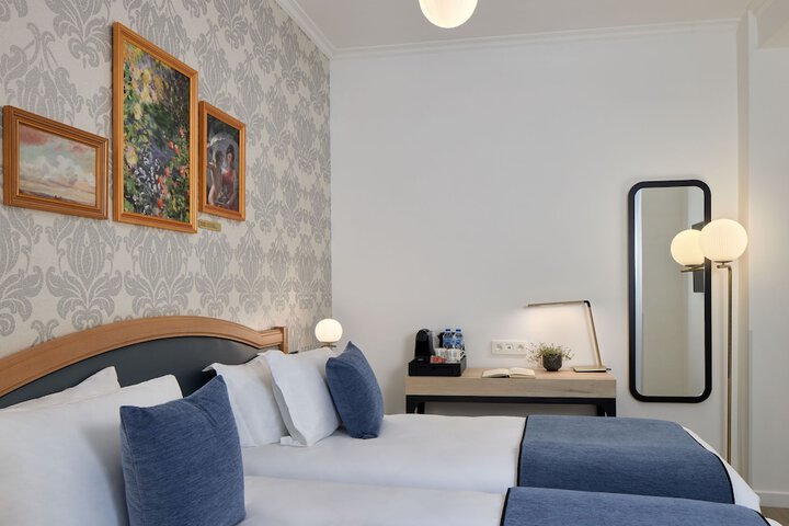 Room 25 of 70