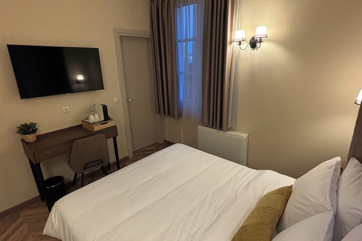 Room 20 of 115