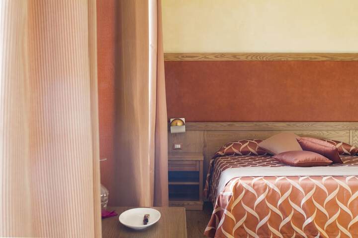 Room 25 of 63