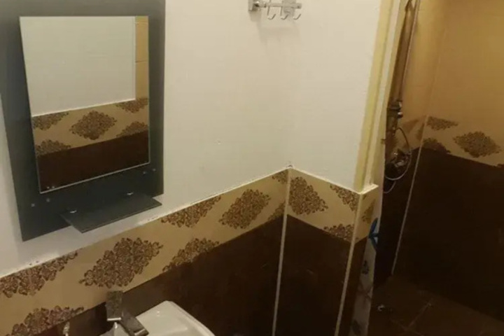 Room 10 of 15