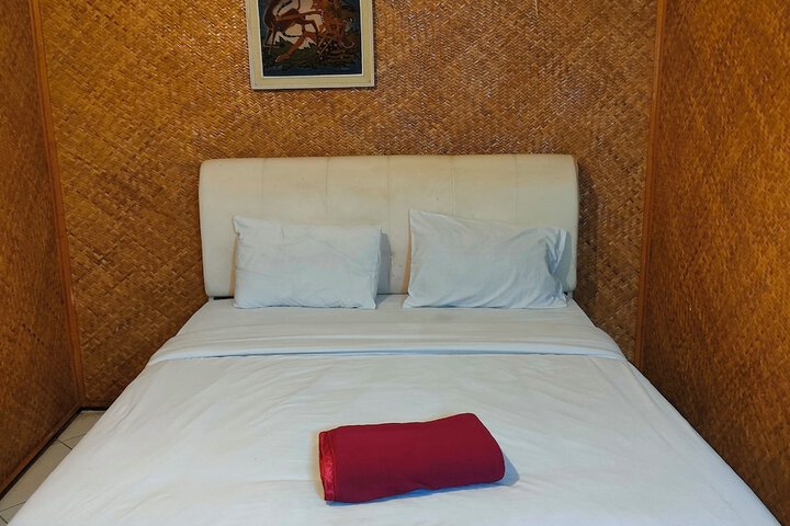 Room 7 of 16