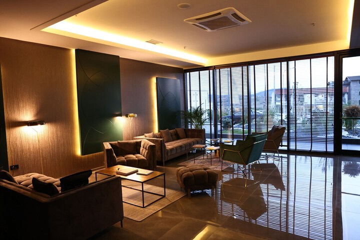 Business Center 74 of 84