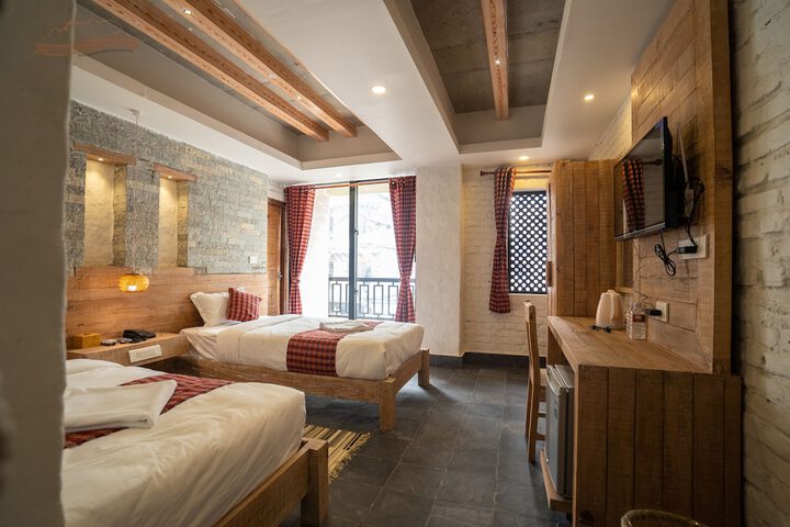 Room 9 of 36