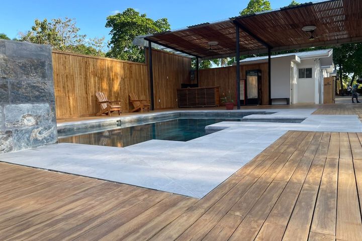 Pool 23 of 35