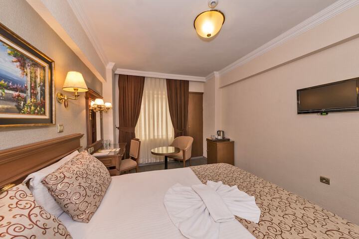 Room 25 of 52