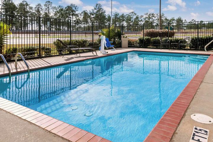 Pool 35 of 57