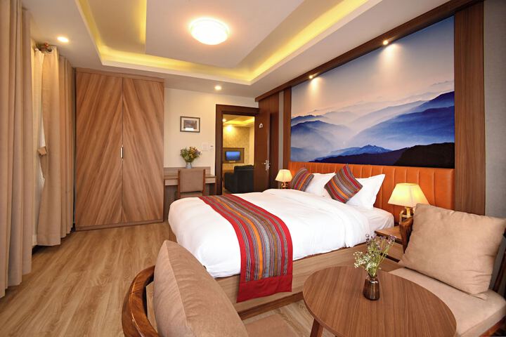 Room 19 of 121