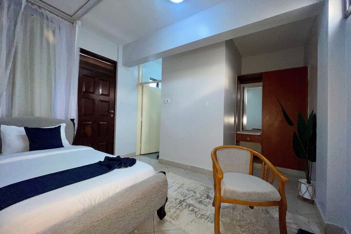 Room 3 of 72
