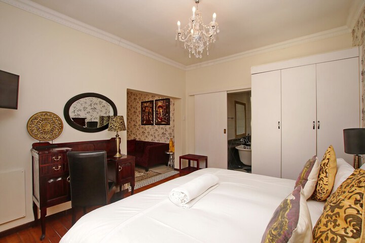 Room 18 of 68