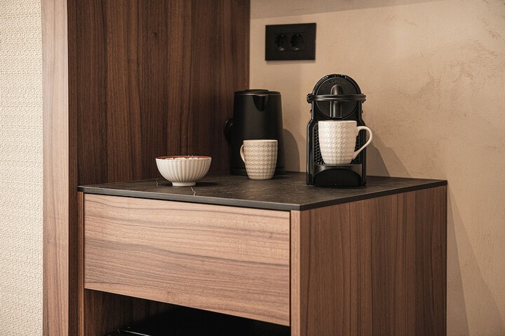 Breakfast/Coffee Service 75 of 120