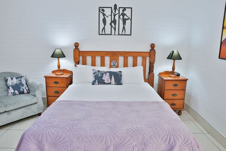 Room 27 of 94
