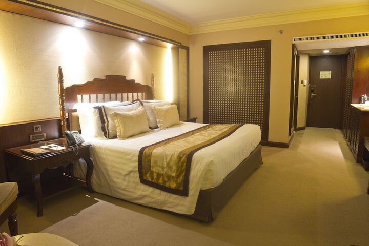 Room 5 of 78