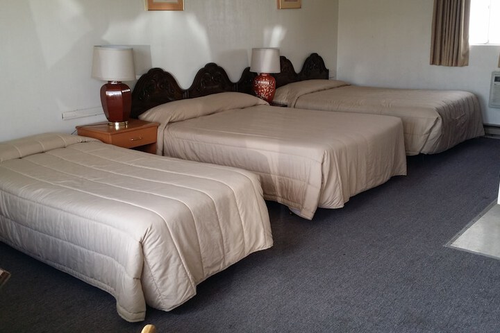 Room 4 of 11