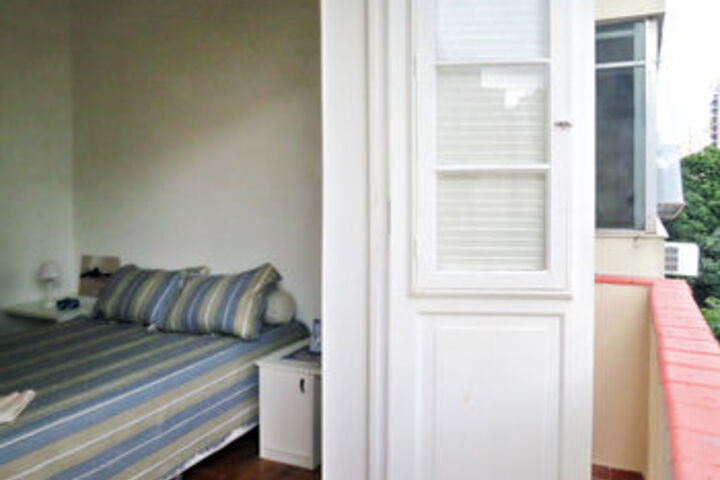 Room 15 of 36