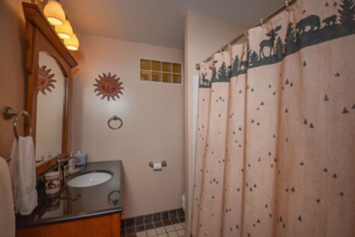 Room 5 of 30
