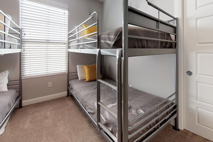 Room 9 of 64