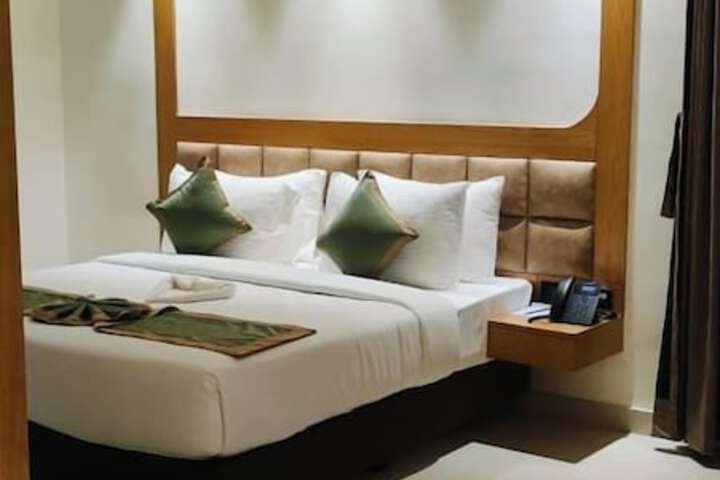 Room 4 of 24