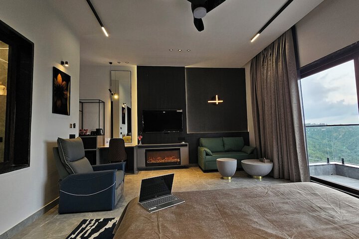Room 15 of 55