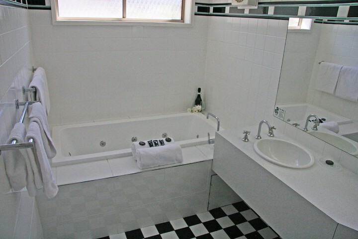 Room 20 of 29