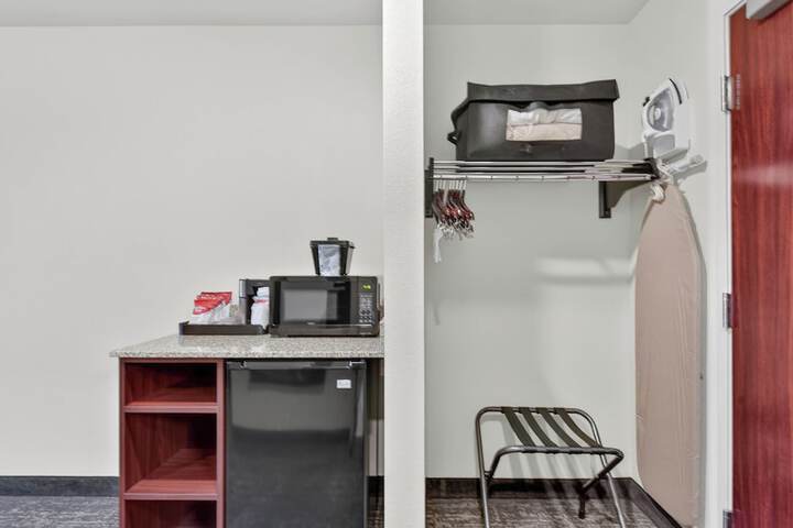 Room 34 of 97