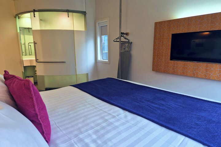 Room 21 of 92