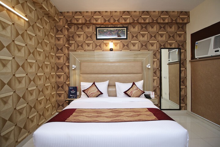 OYO 9146 Hotel HSP