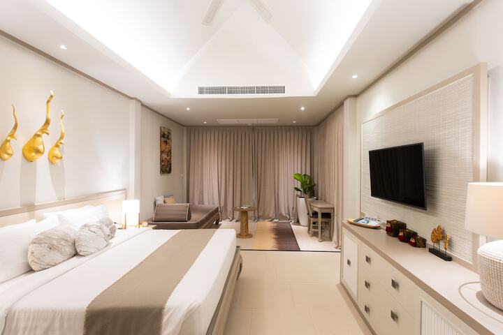 Room 25 of 128