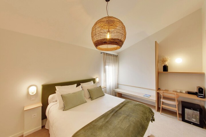 Room 8 of 39