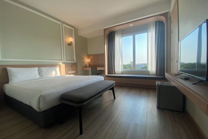 Room 9 of 29