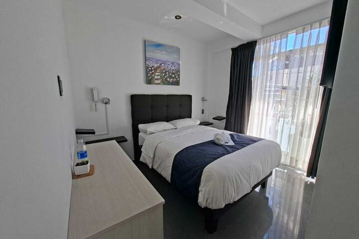 Room 5 of 7