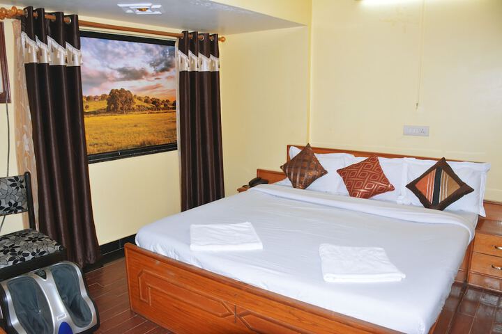 Room 9 of 40