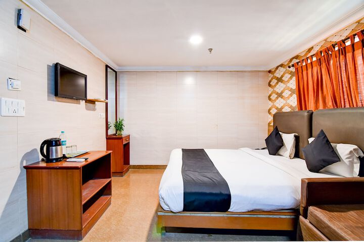 Room 13 of 24