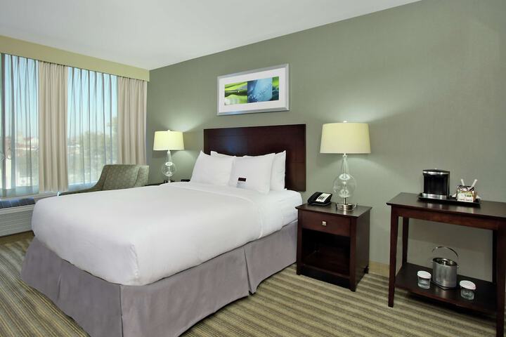 2 Queen Beds (3 of 8)